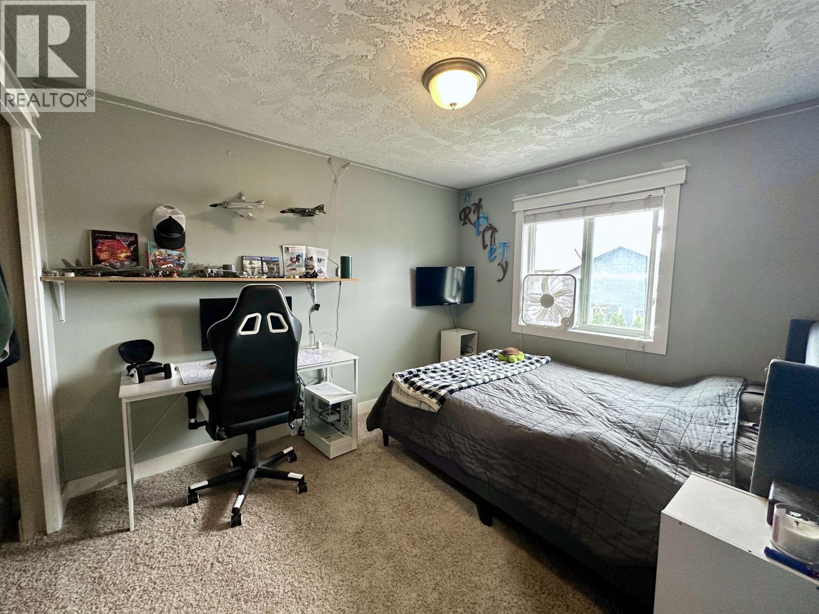 3272 TURNER Way, Smithers