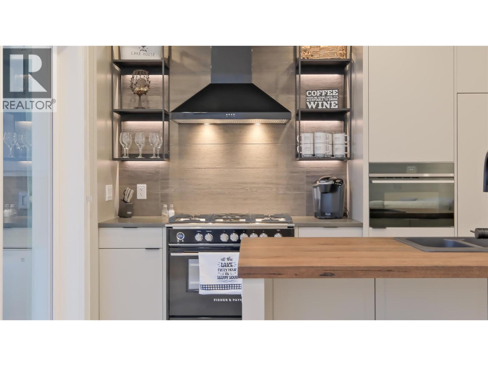  3040 Landry Crescent, Summerland