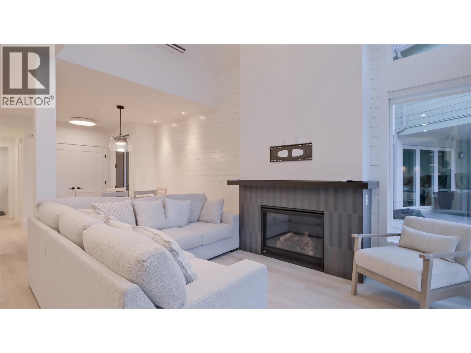  3040 Landry Crescent, Summerland