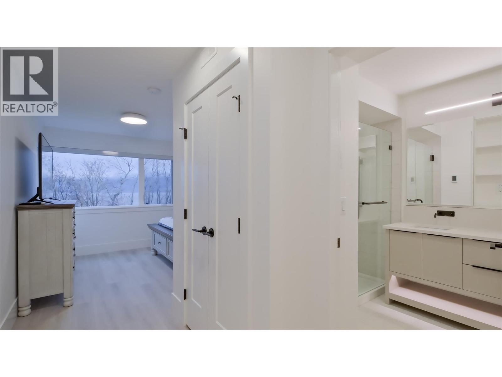  3040 Landry Crescent, Summerland