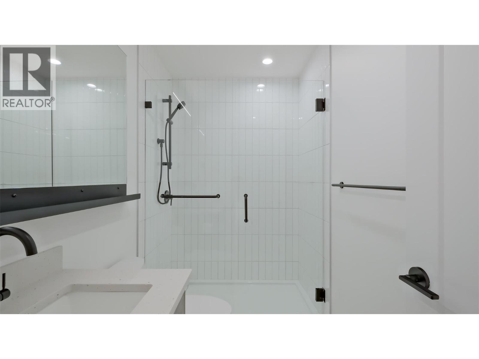  3040 Landry Crescent, Summerland