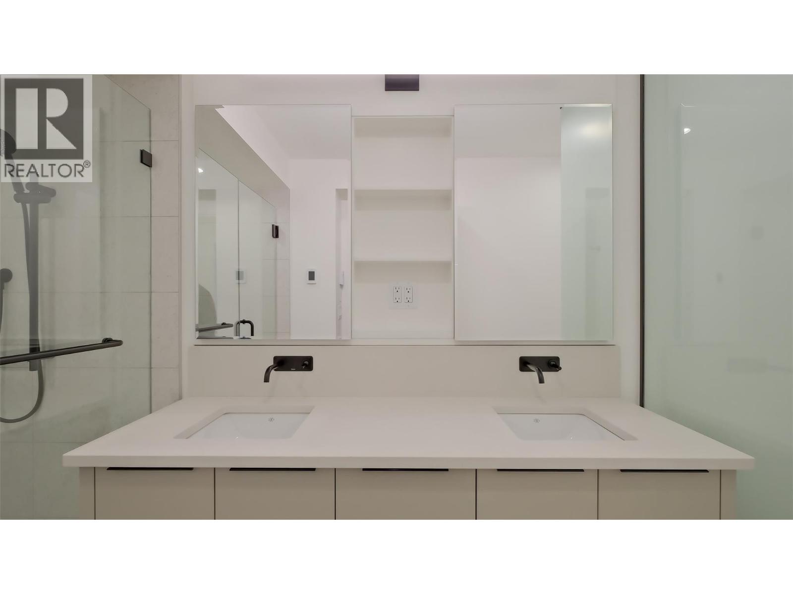  3040 Landry Crescent, Summerland