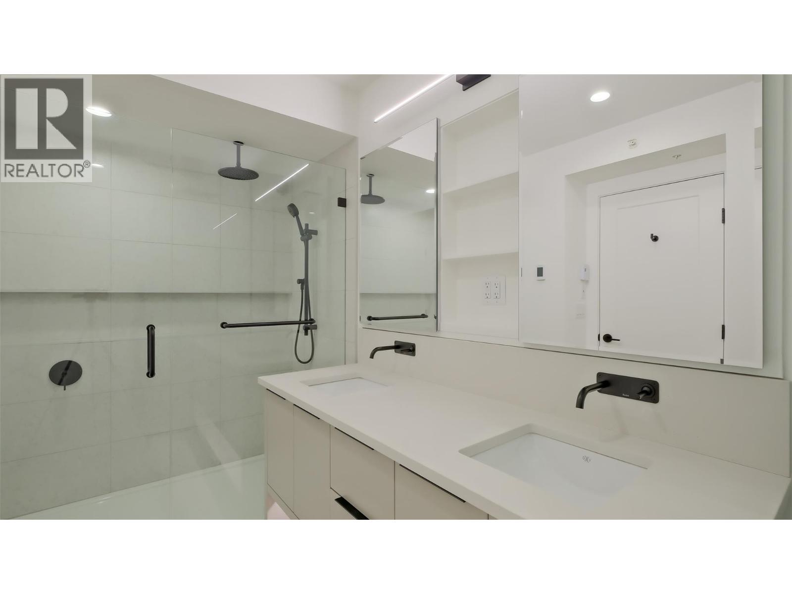  3040 Landry Crescent, Summerland