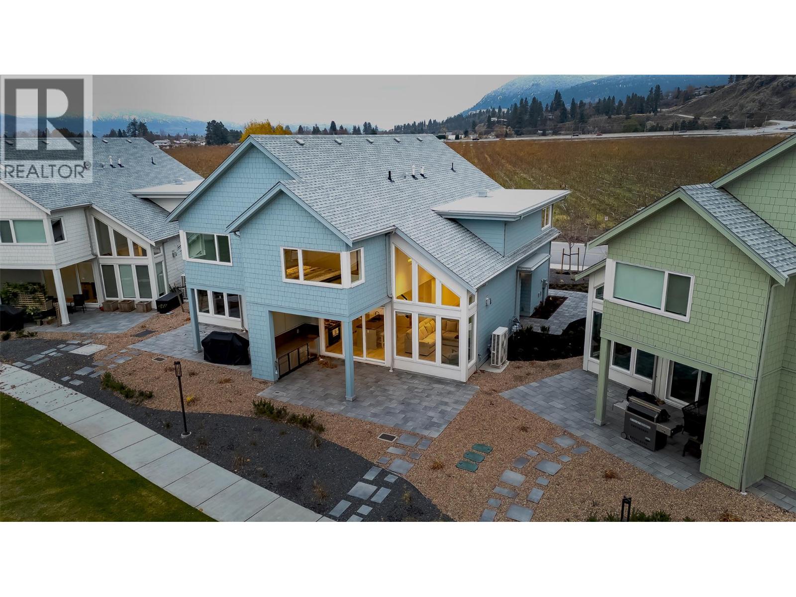  3040 Landry Crescent, Summerland