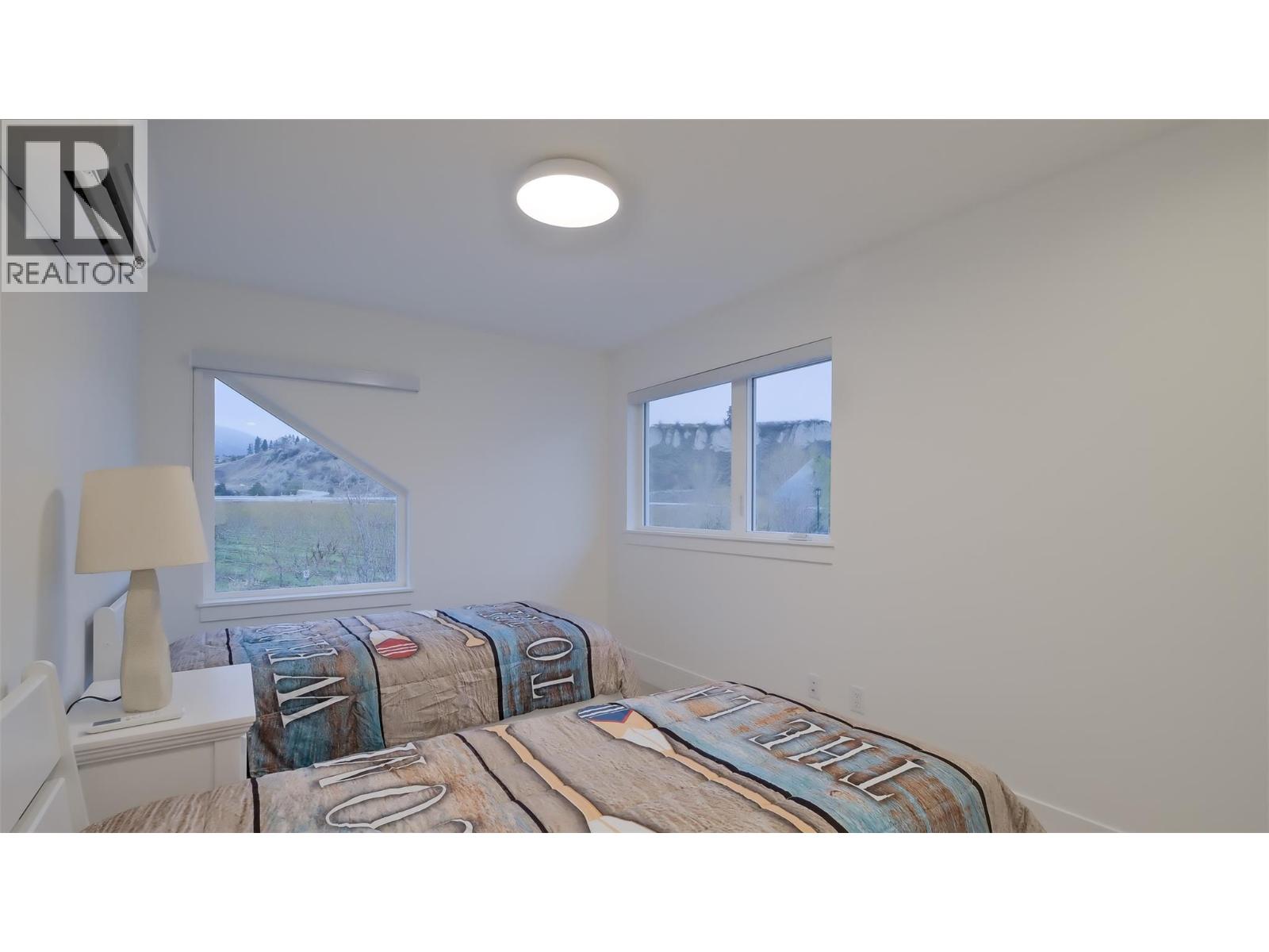  3040 Landry Crescent, Summerland