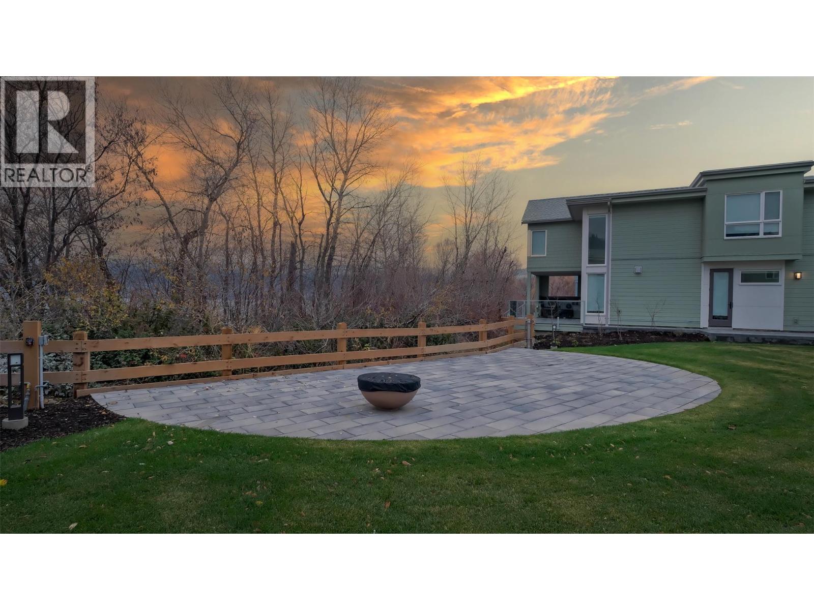  3040 Landry Crescent, Summerland