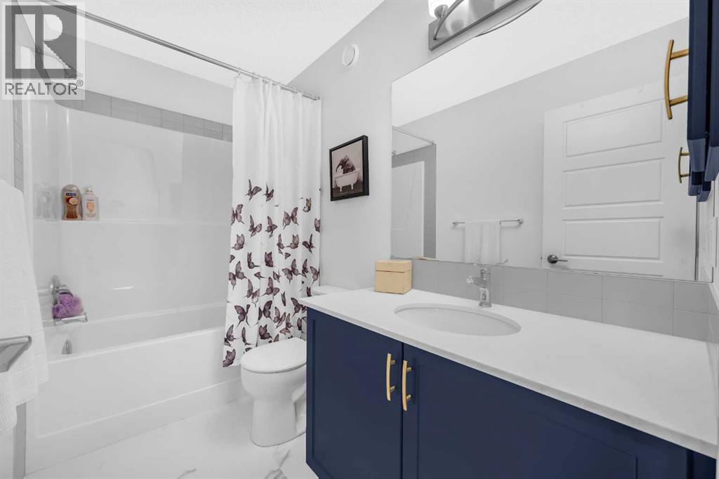 Single Family House for Sale in  Wolf Creek Rise SE Wolf Willow Calgary 