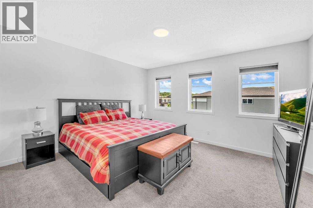 Single Family House for Sale in  Wolf Creek Rise SE Wolf Willow Calgary 