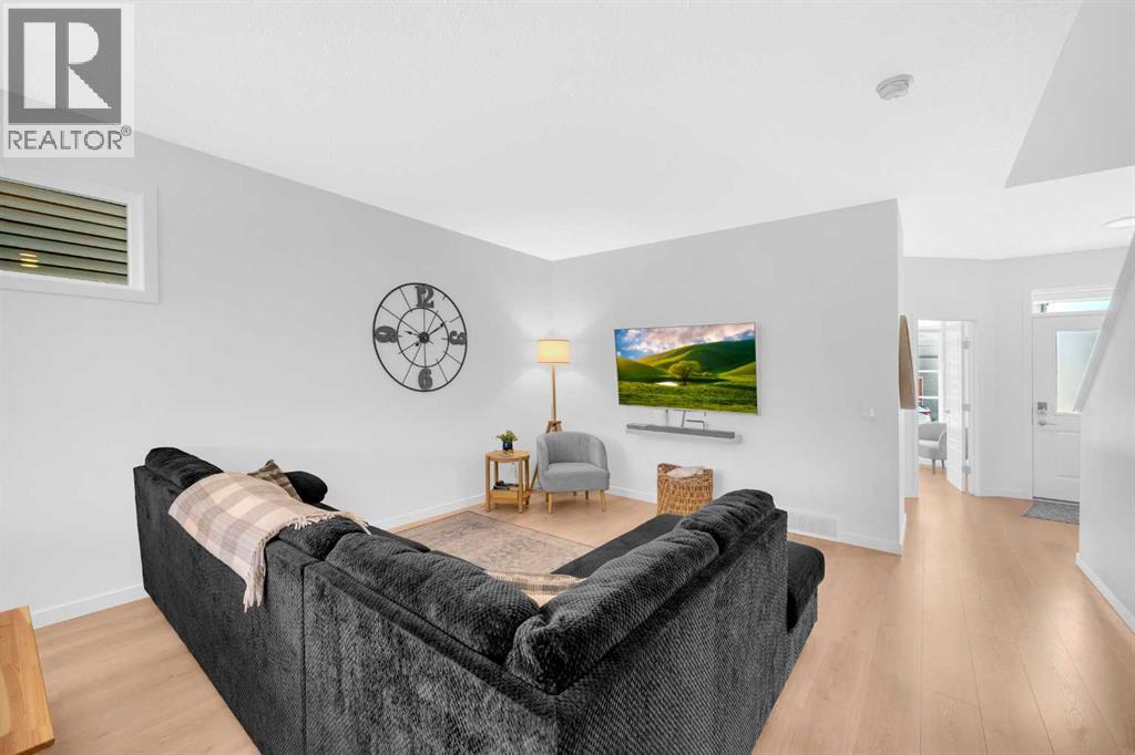 Single Family House for Sale in  Wolf Creek Rise SE Wolf Willow Calgary 