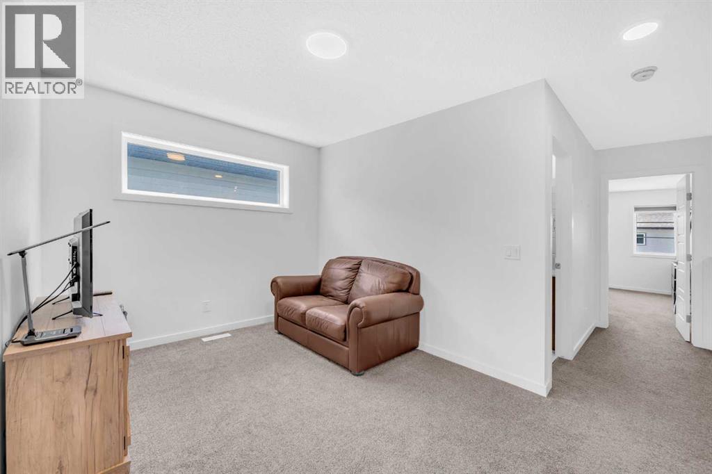 Single Family House for Sale in  Wolf Creek Rise SE Wolf Willow Calgary 