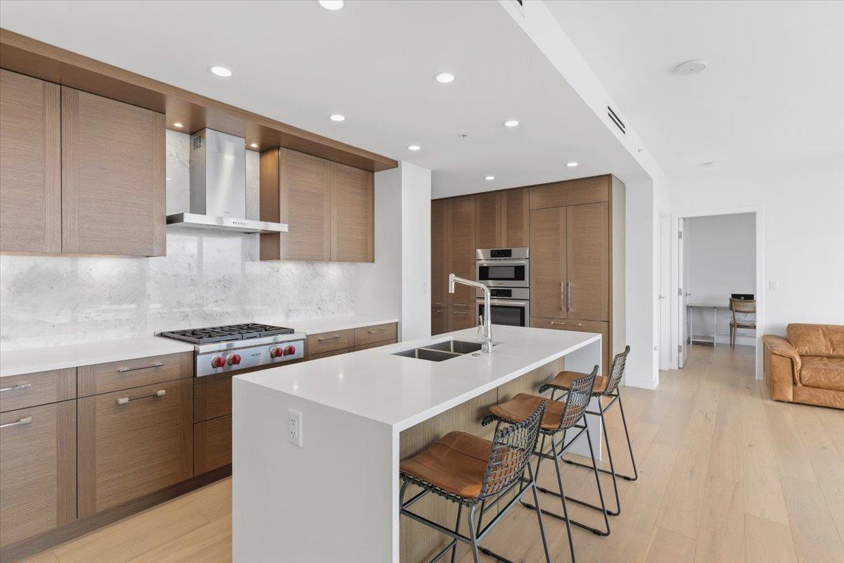 604 1439 GEORGE STREET, White Rock