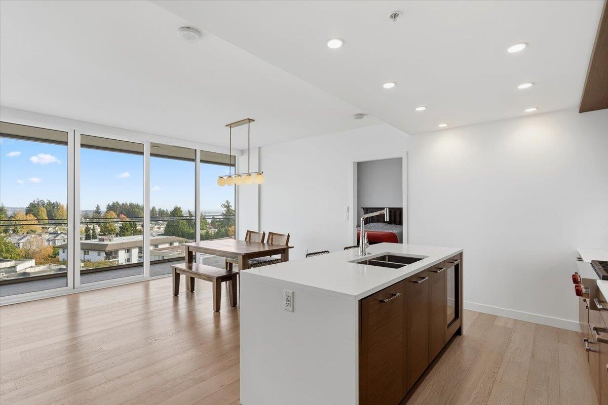 604 1439 GEORGE STREET, White Rock