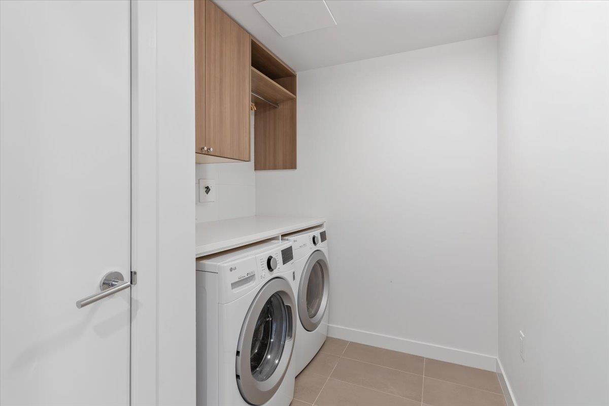 604 1439 GEORGE STREET, White Rock