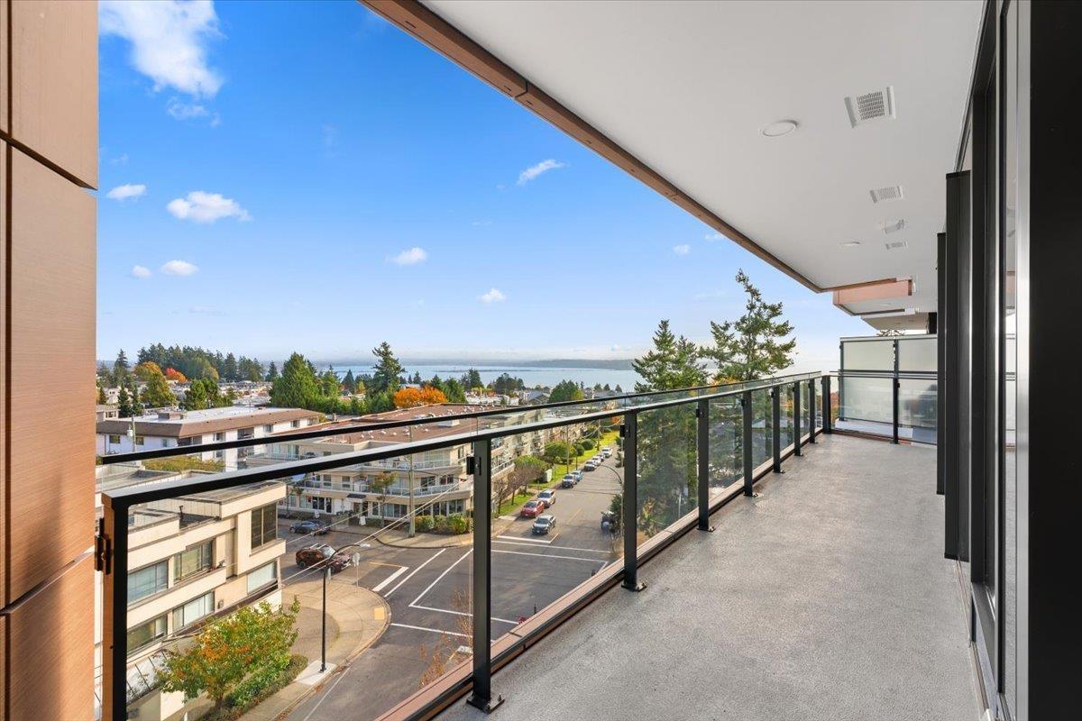 604 1439 GEORGE STREET, White Rock