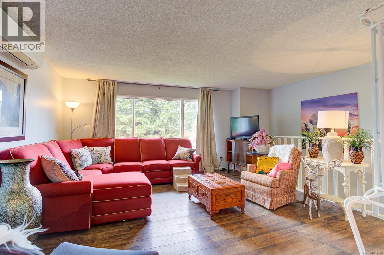 508 Wilrose Pl, Ladysmith