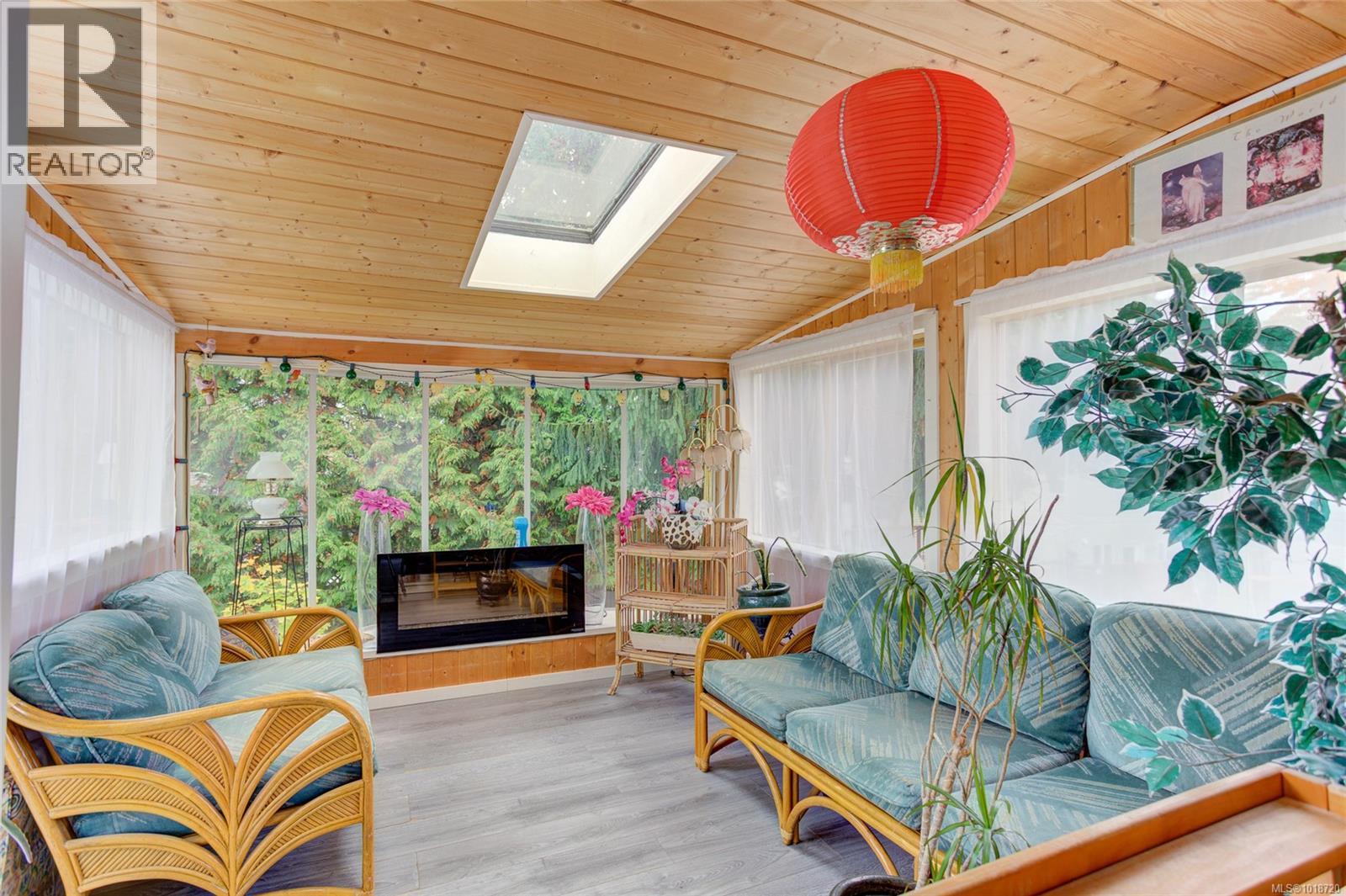 508 Wilrose Pl, Ladysmith