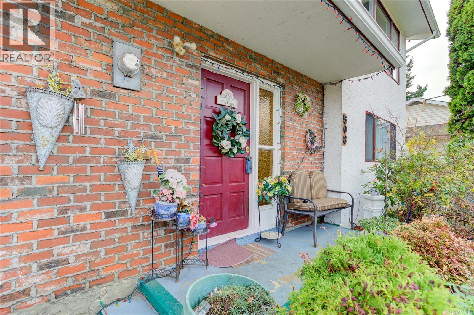 508 Wilrose Pl, Ladysmith