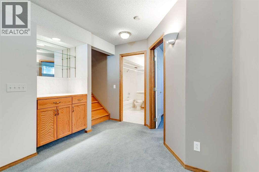 Single Family House Bungalow for Sale in  Douglasview Park SE Douglasdale/Glen Calgary 