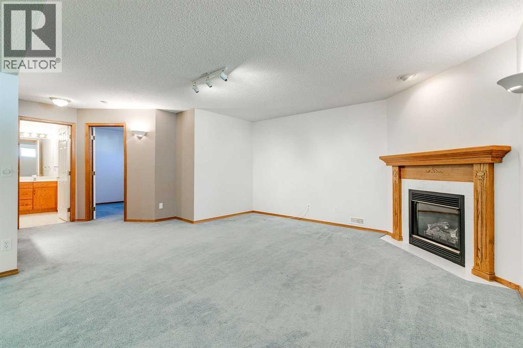 Single Family House Bungalow for Sale in  Douglasview Park SE Douglasdale/Glen Calgary 