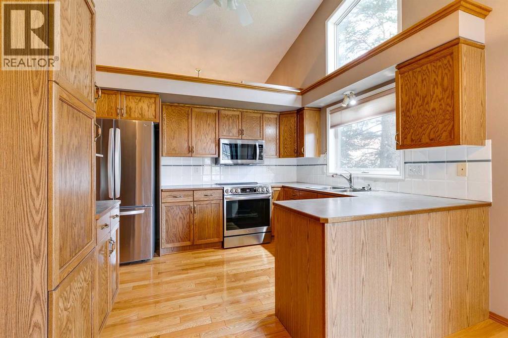 Single Family House Bungalow for Sale in  Douglasview Park SE Douglasdale/Glen Calgary 