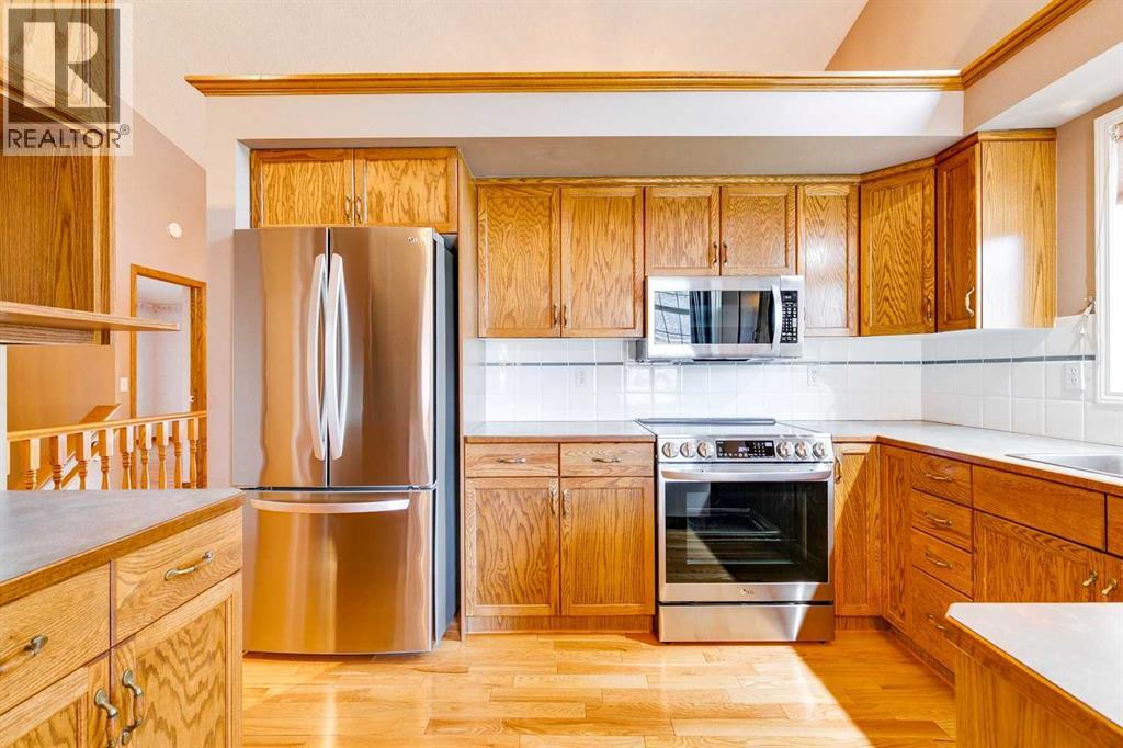 Single Family House Bungalow for Sale in  Douglasview Park SE Douglasdale/Glen Calgary 