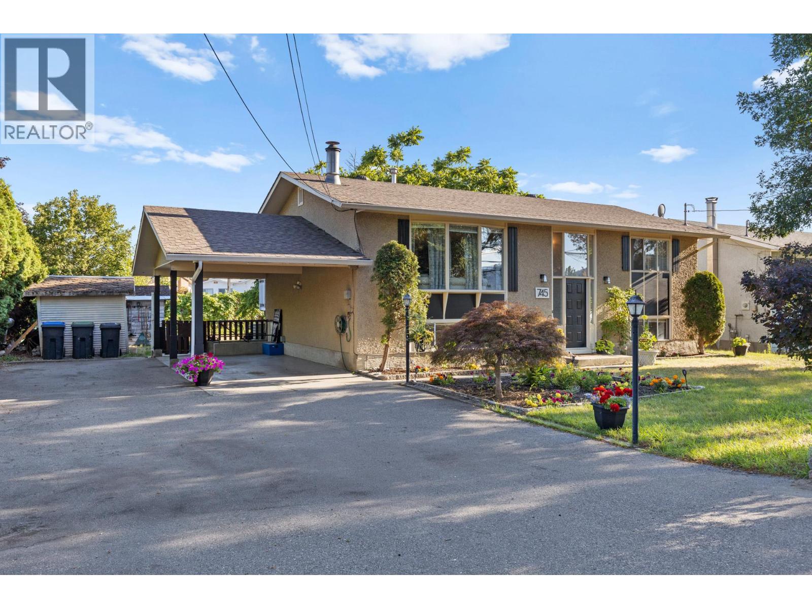  745 Dundee Road, Kelowna