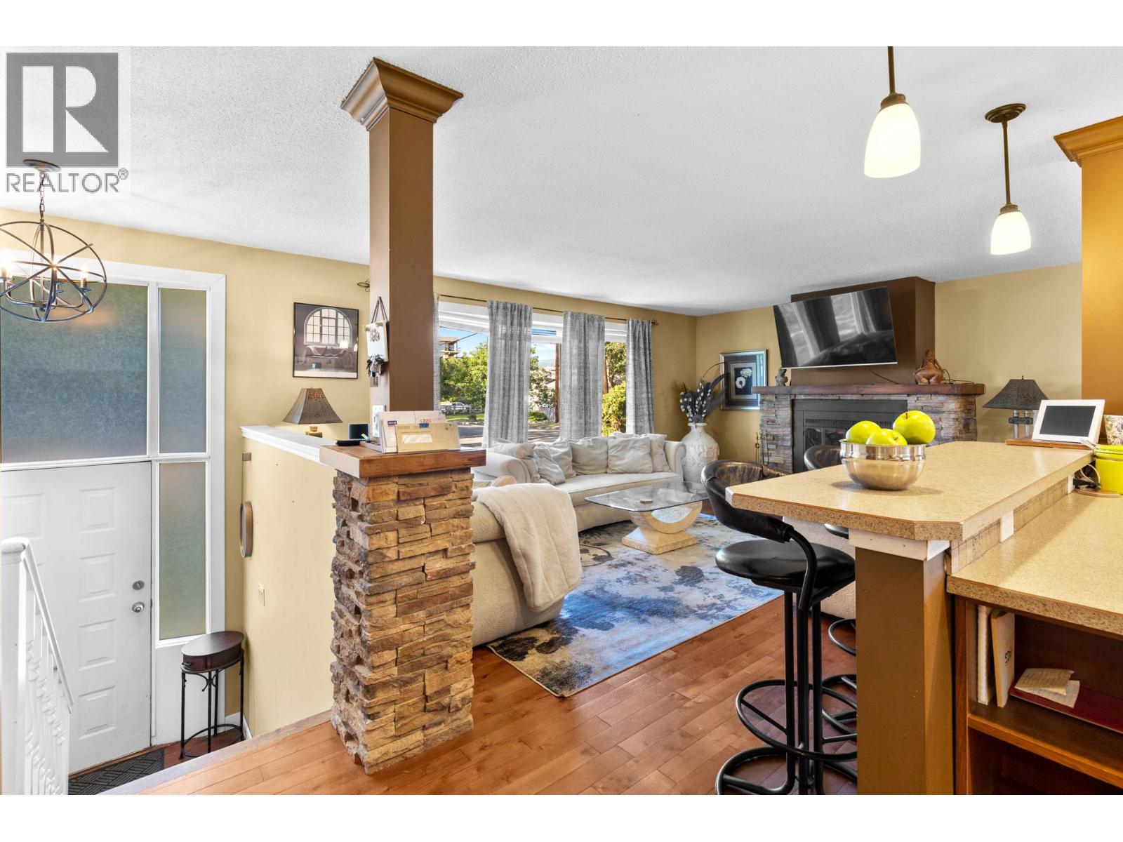  745 Dundee Road, Kelowna