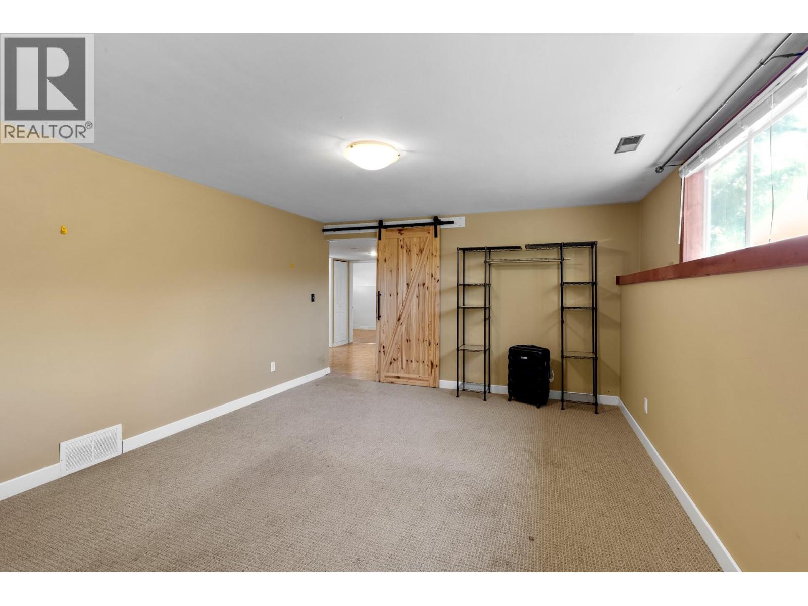  745 Dundee Road, Kelowna