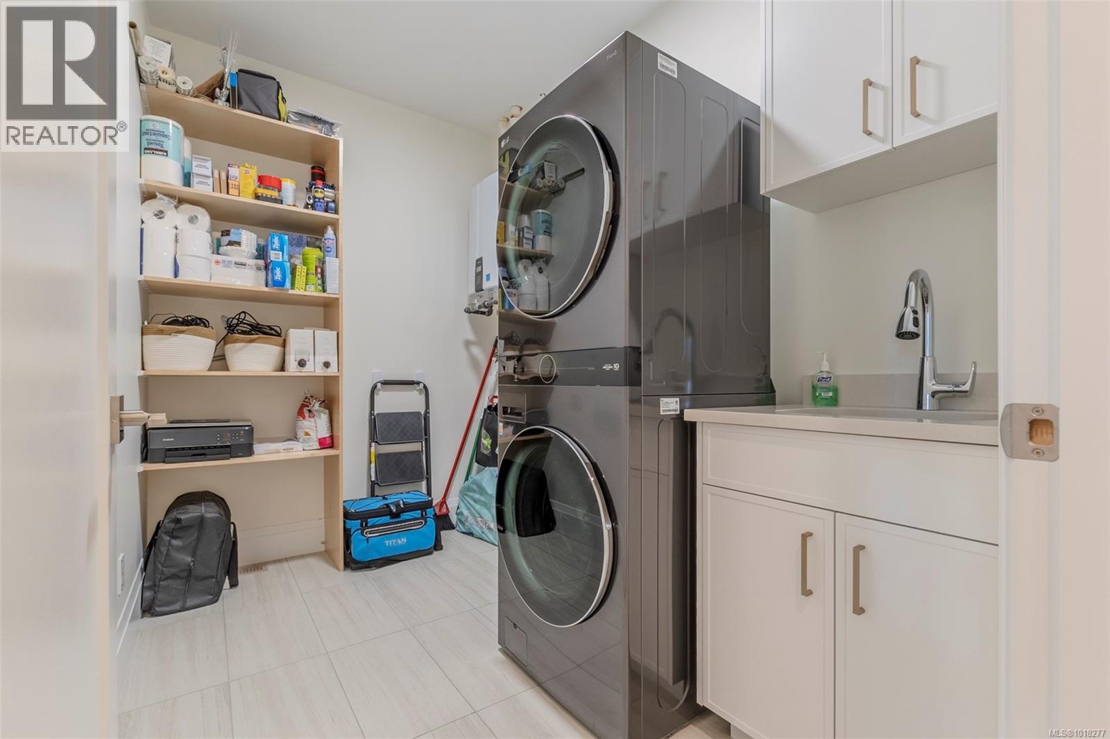 135 1234 Viewtop Rd, Duncan