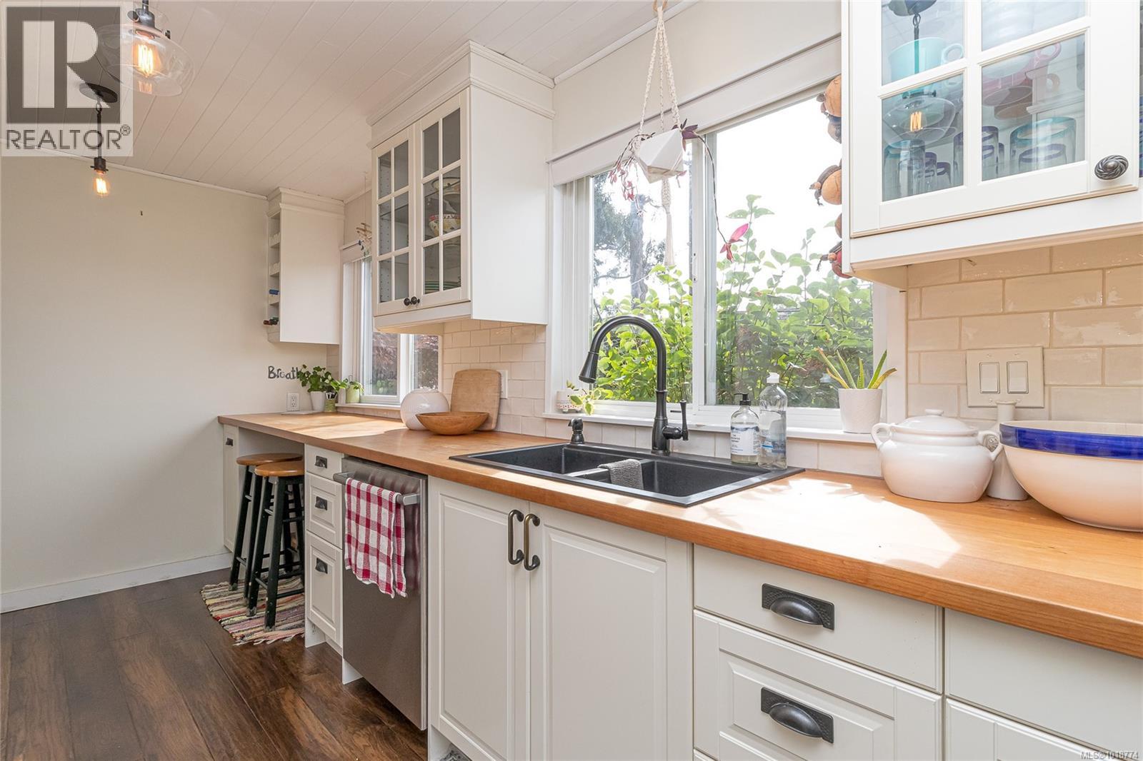 1892 Swartz Bay Rd, North Saanich