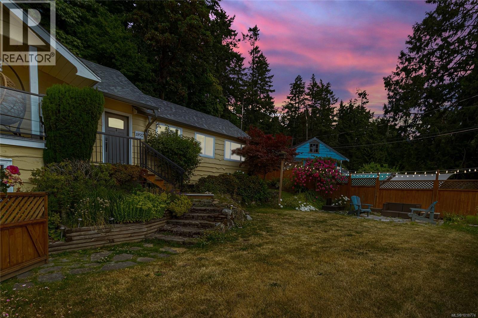 1892 Swartz Bay Rd, North Saanich