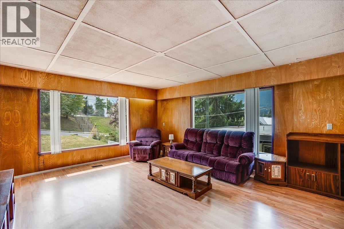 811 Latimer Street, Nelson