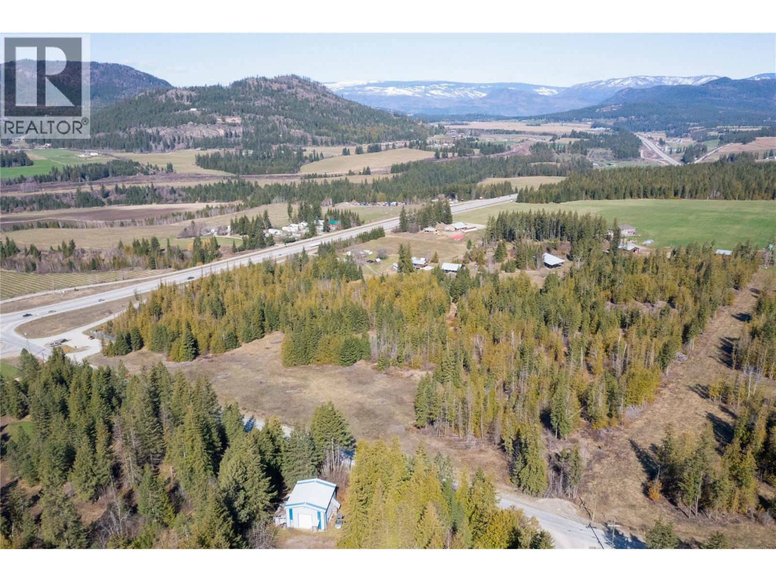  4251 Mikkelson Frontage Road, Tappen