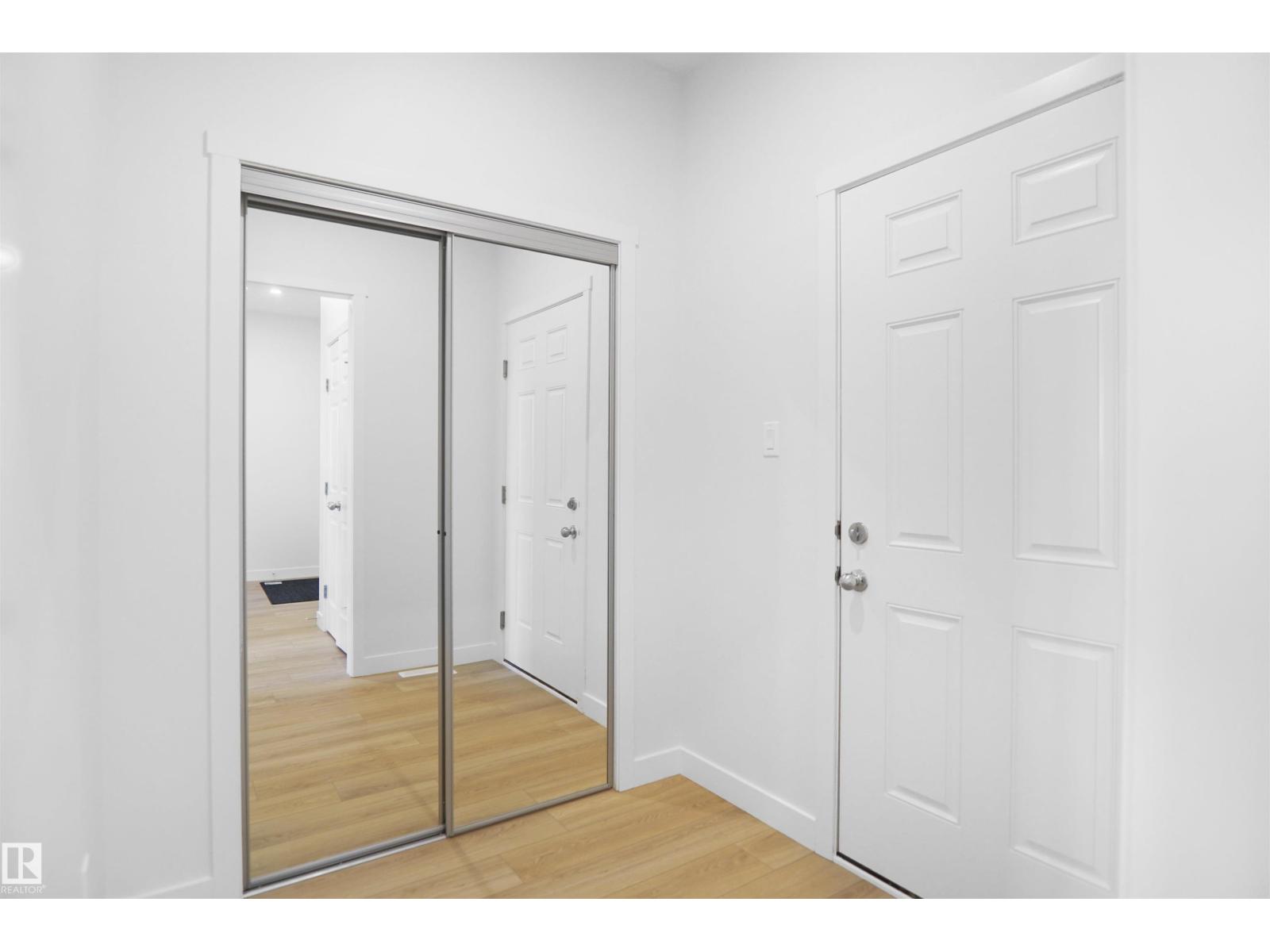 2112 210 ST NW, Edmonton