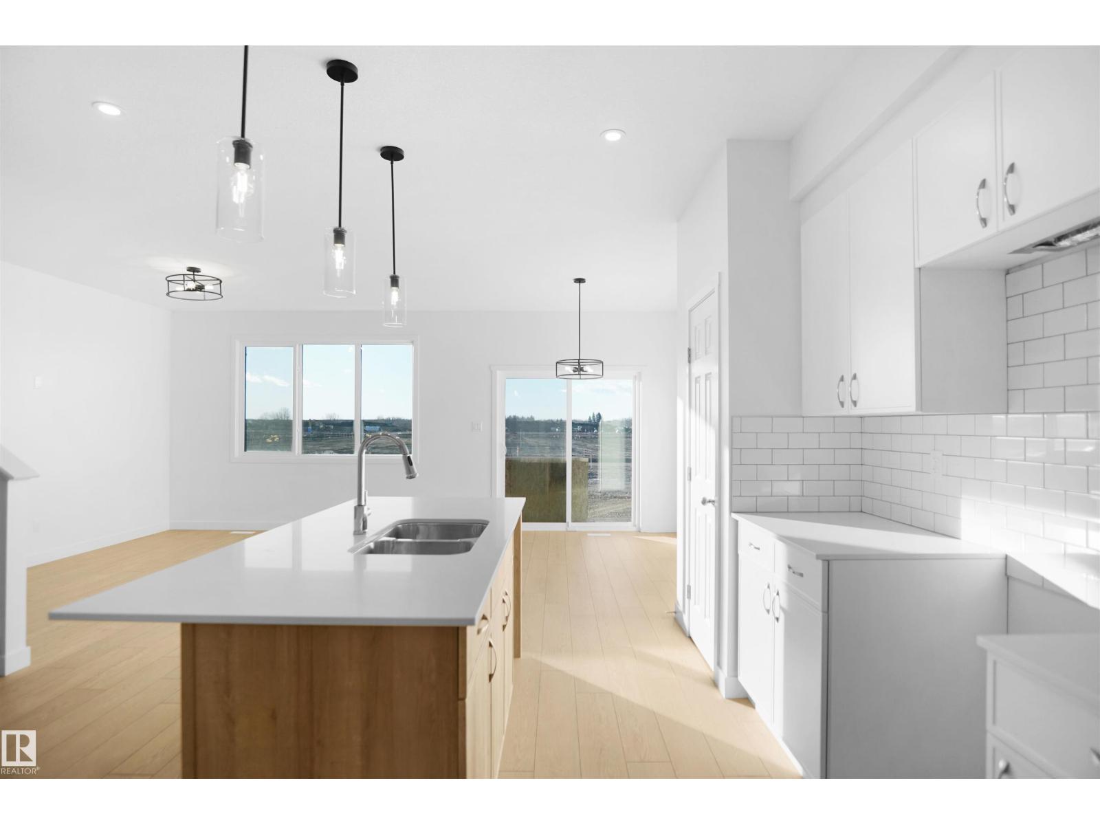 2116 210 ST NW, Edmonton