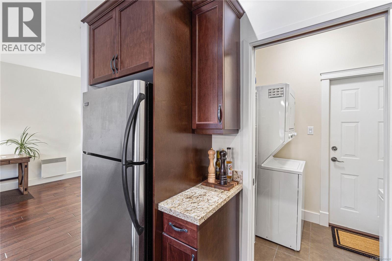 12 344 Hirst Ave, Parksville