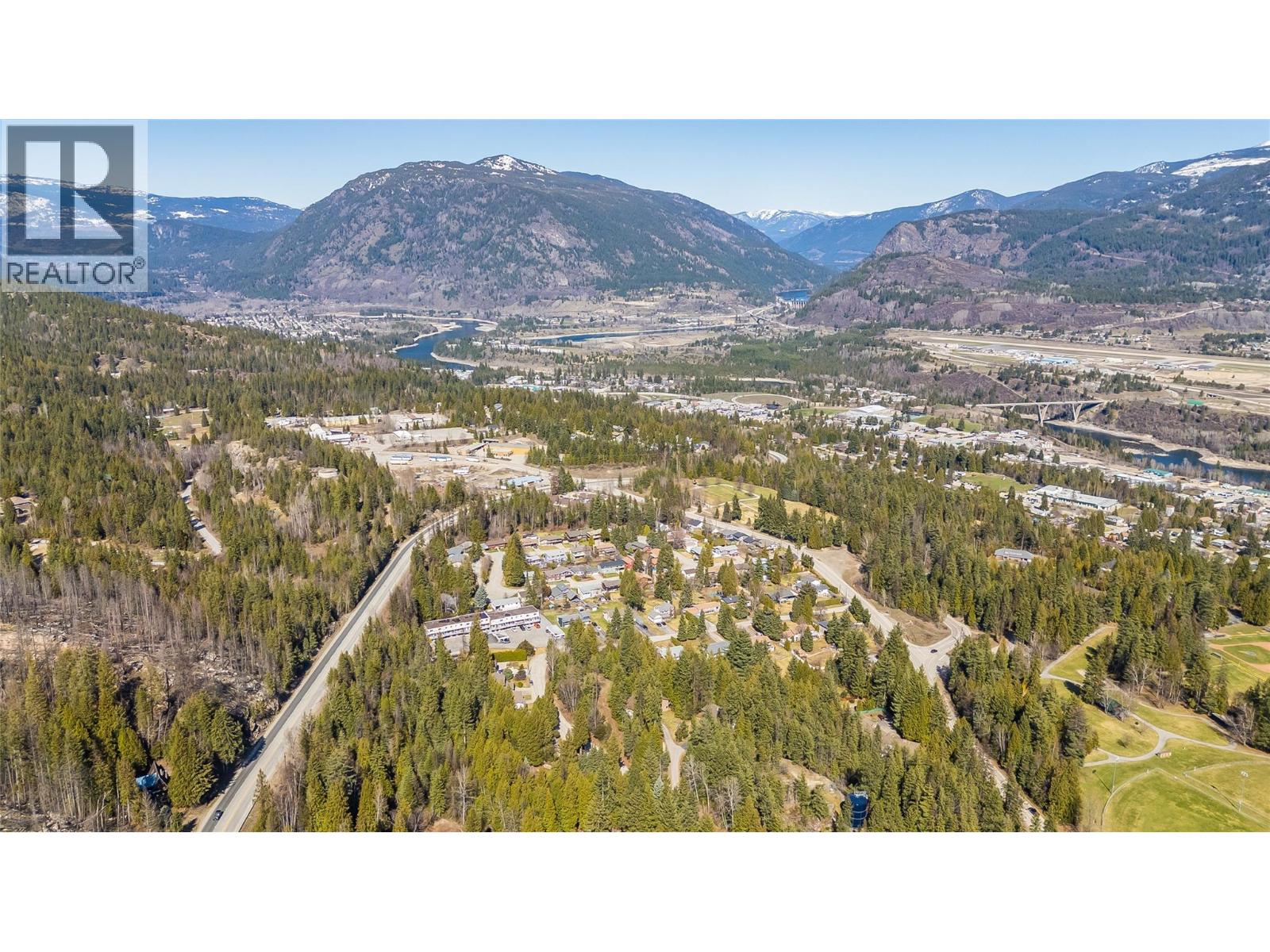1428 Meadowbrook Drive, Castlegar