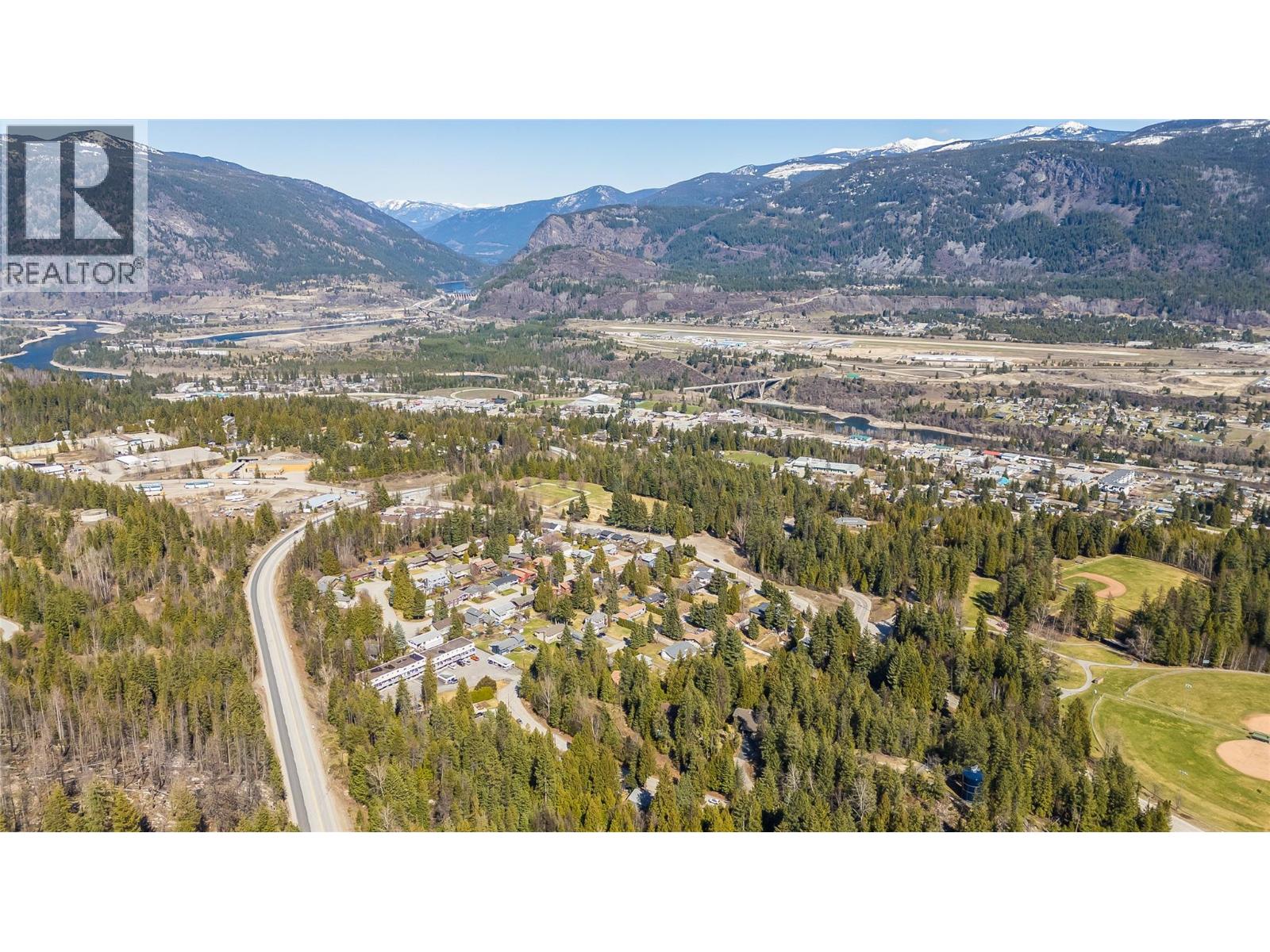 1428 Meadowbrook Drive, Castlegar