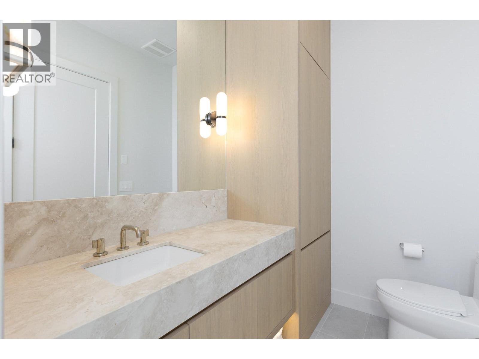  1403 Vineyard Drive, West Kelowna