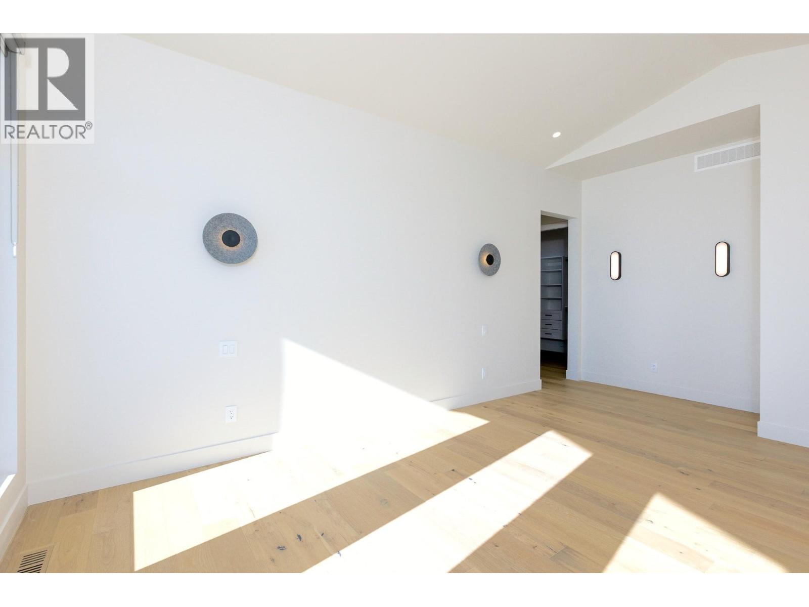  1403 Vineyard Drive, West Kelowna