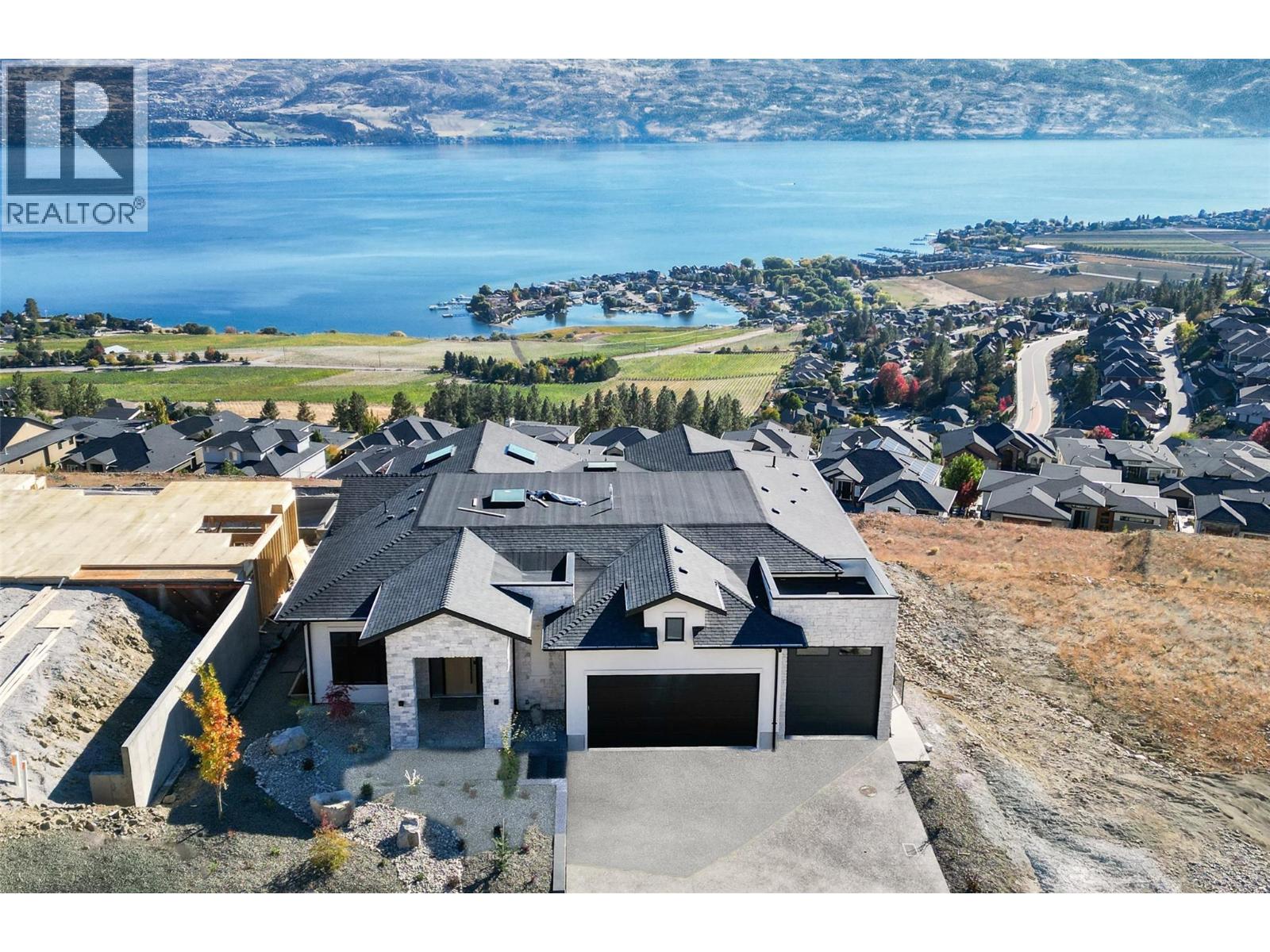 1403 Vineyard Drive, West Kelowna