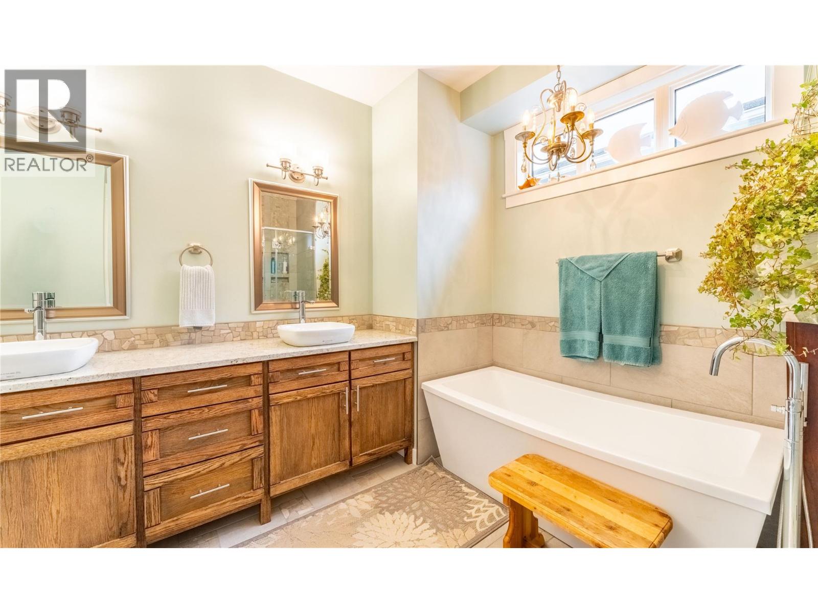 1151 12TH Avenue N, Creston