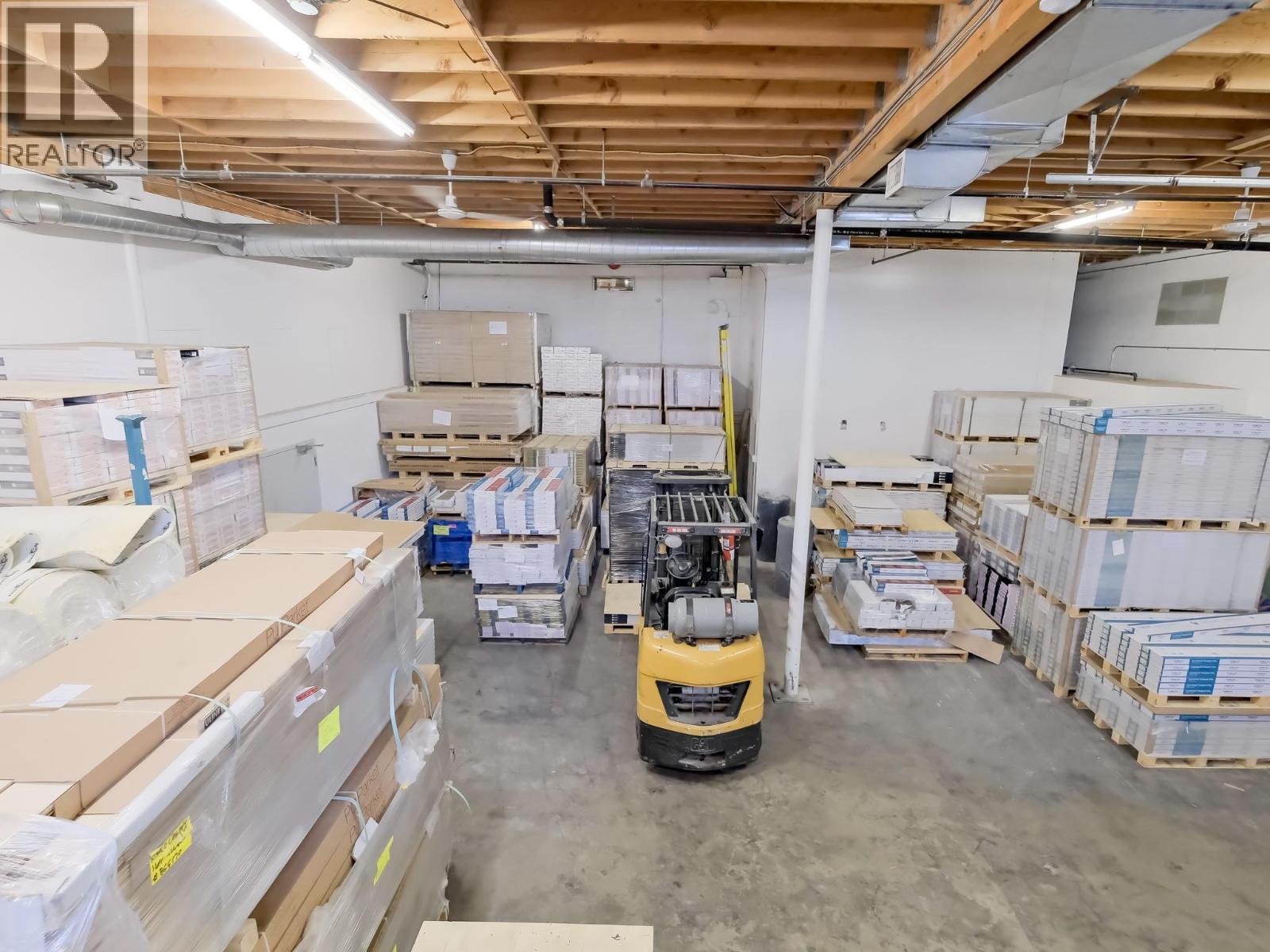 260 Okanagan Avenue E, Penticton