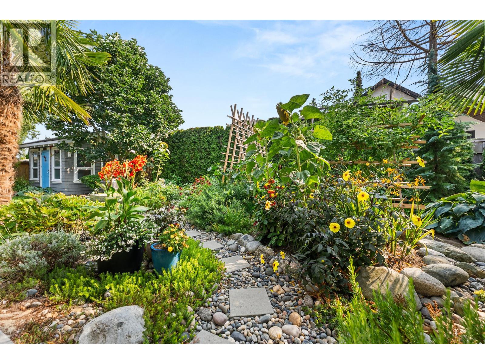 4896 12 Avenue, Delta