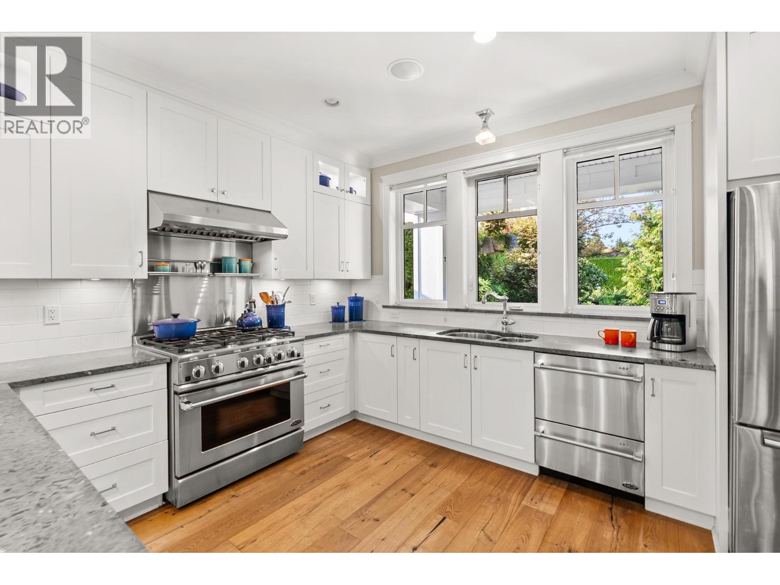 4896 12 Avenue, Delta