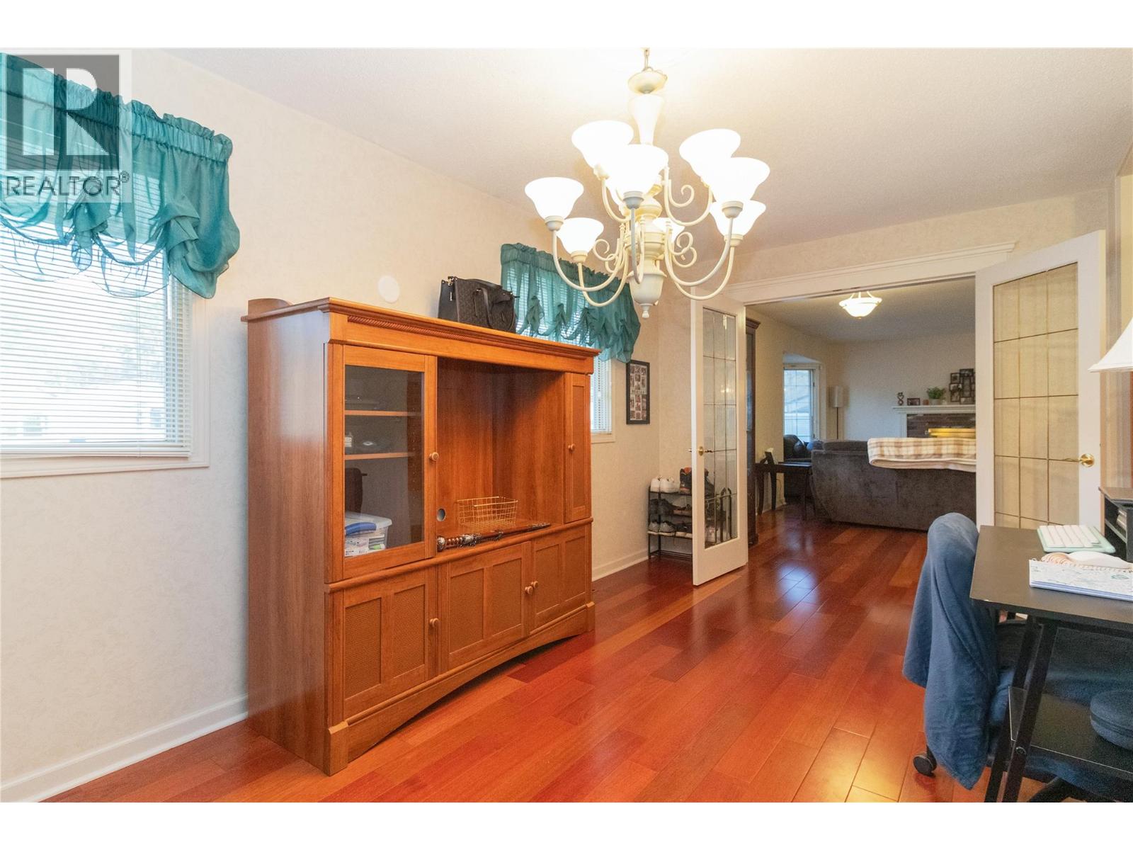  1040 Cactus Road, Kelowna