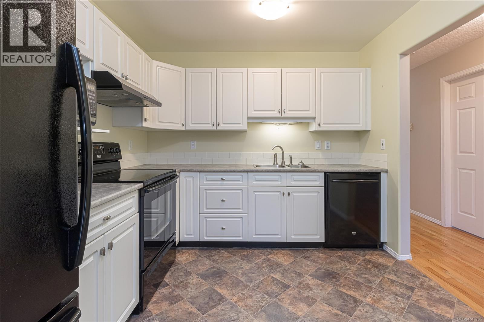 D 10124 Resthaven Drive, Sidney