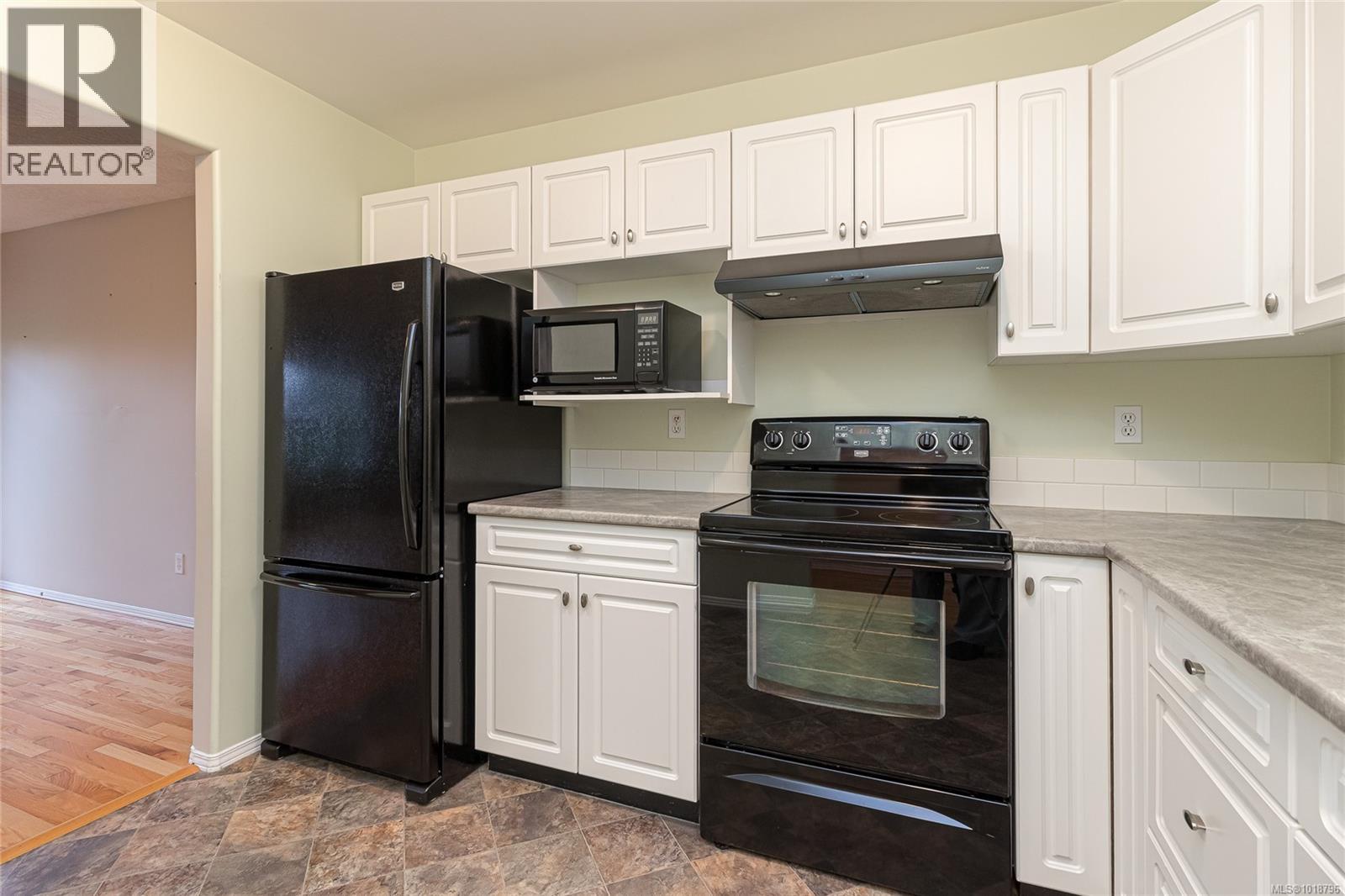 D 10124 Resthaven Drive, Sidney