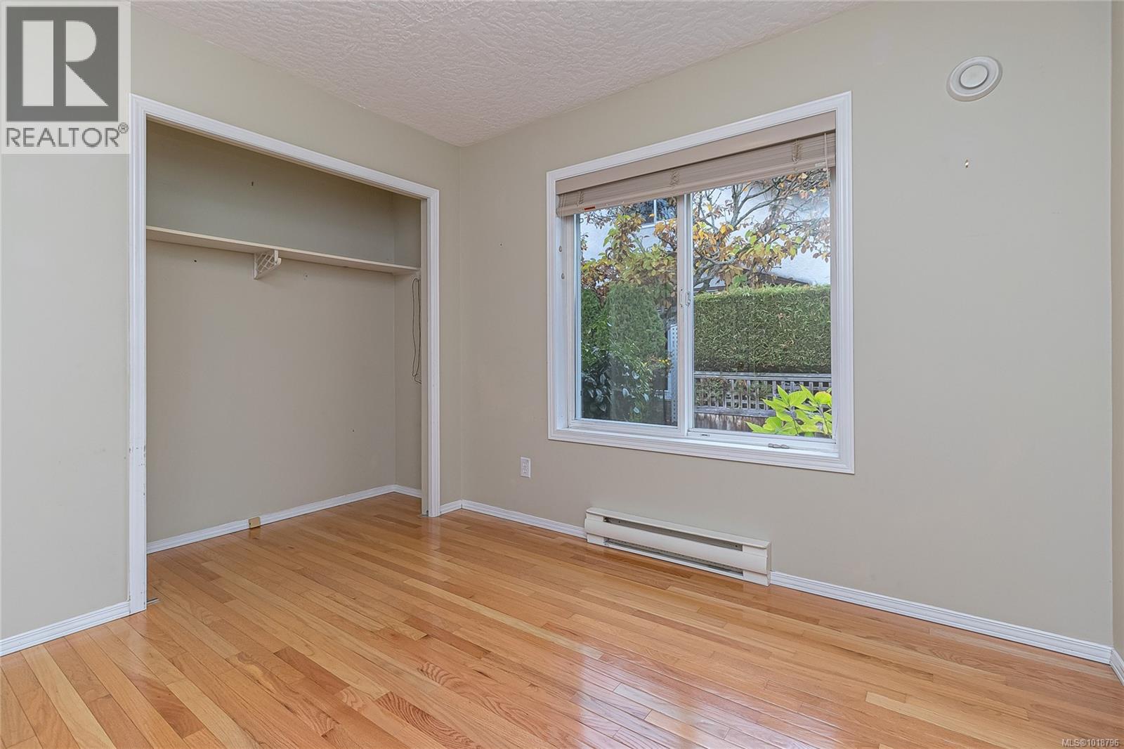 D 10124 Resthaven Drive, Sidney