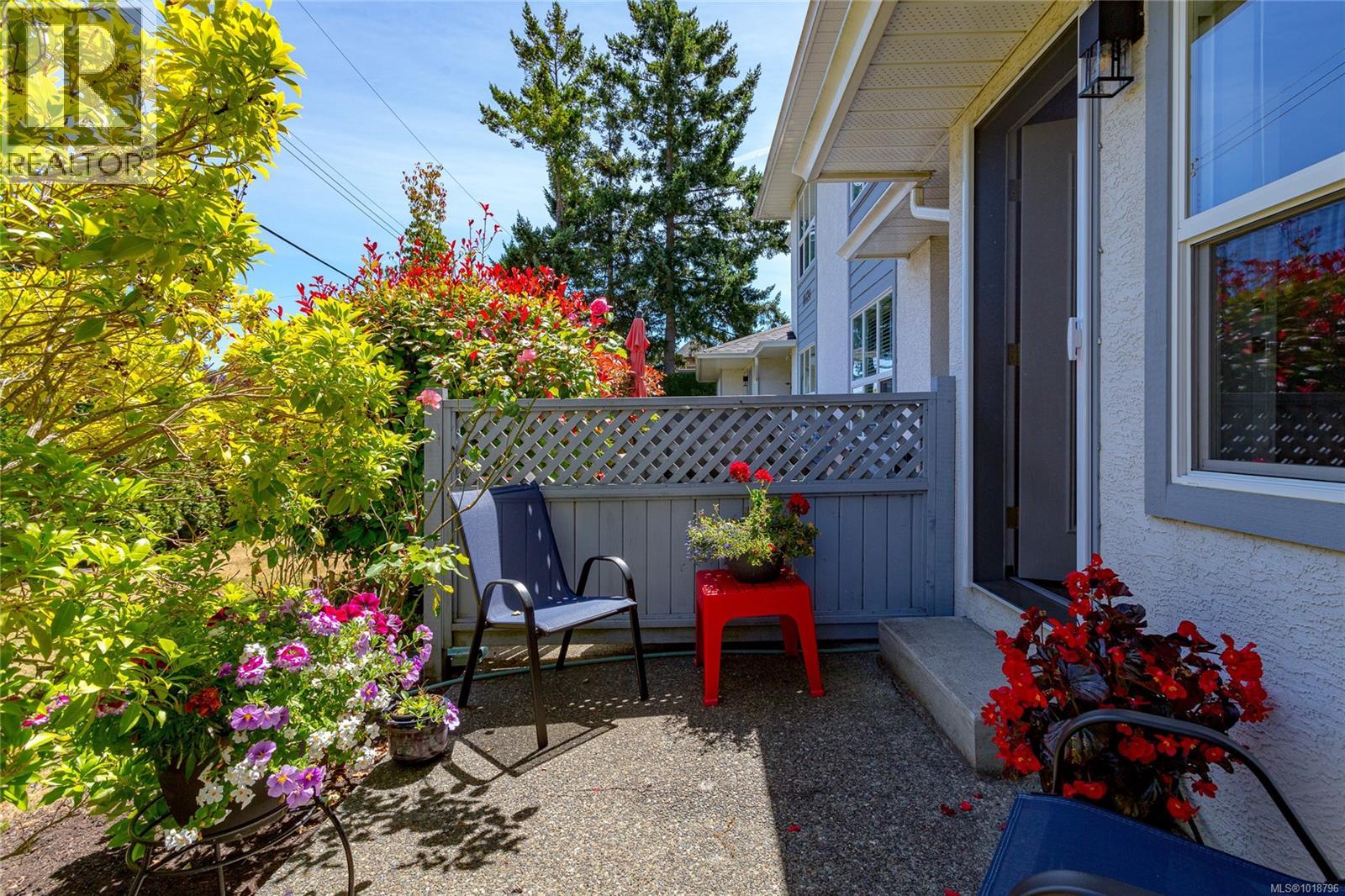 D 10124 Resthaven Drive, Sidney